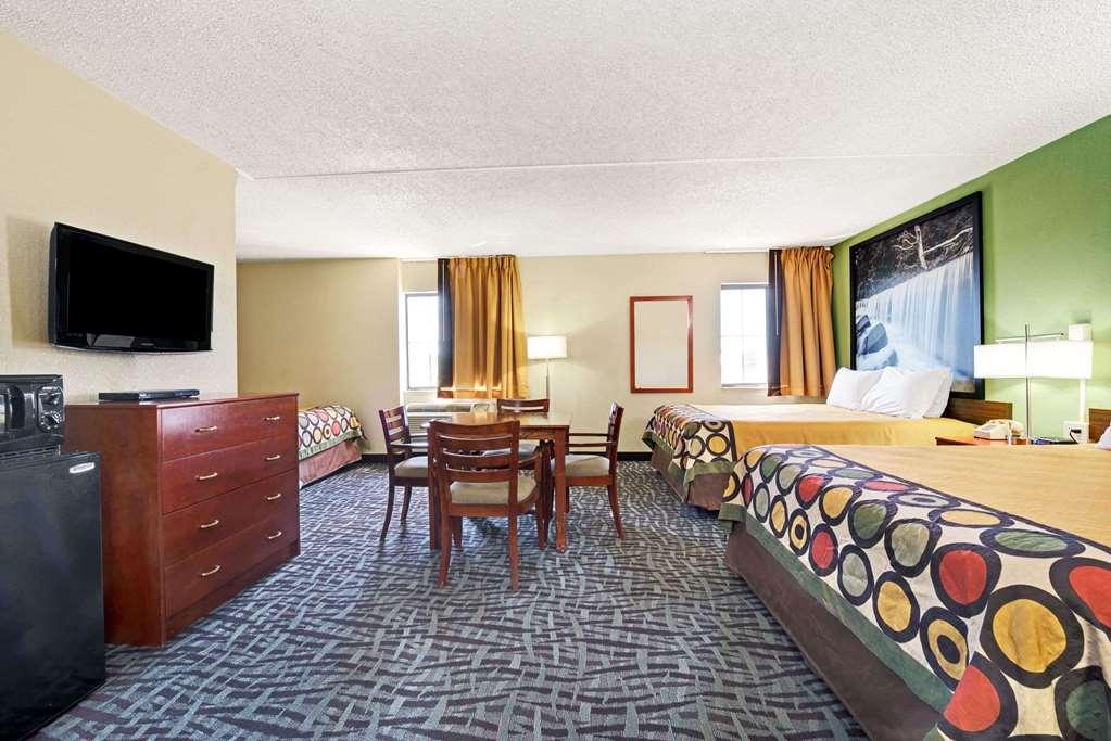 Spark By Hilton Wichita East Hotel Room photo